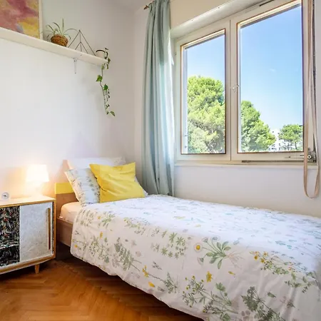 Spacious By The Sea 8+4 Πούλα