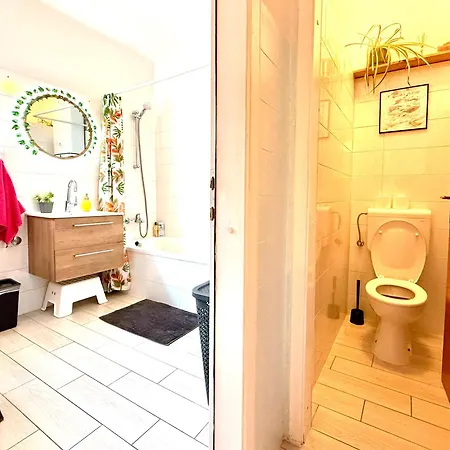 Spacious By The Sea 8+4 Daire *