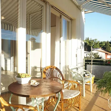 Spacious By The Sea 8+4 Πούλα