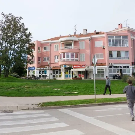 Διαμέρισμα Spacious By The Sea 8+4 Πούλα