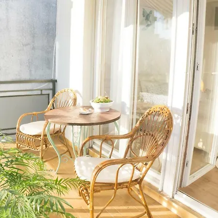 Spacious By The Sea 8+4 Apartment