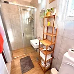 Lejlighed Spacious By The Sea 8+4 Pula