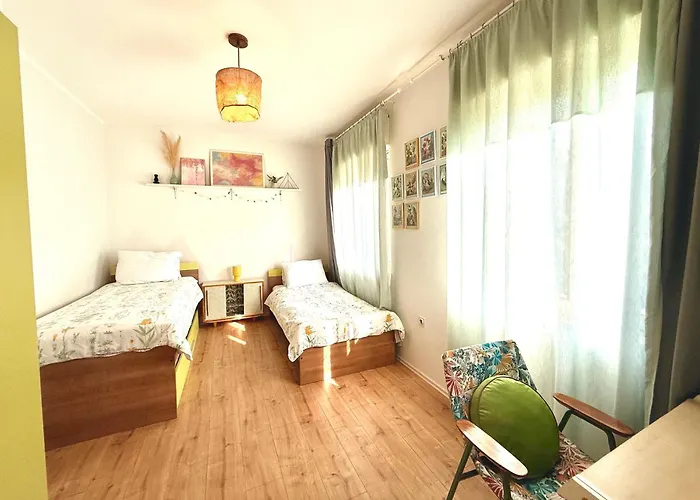 Spacious By The Sea 8+4 * Пула