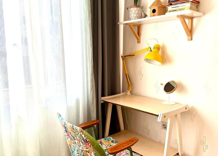 Апартаменты Spacious By The Sea 8+4