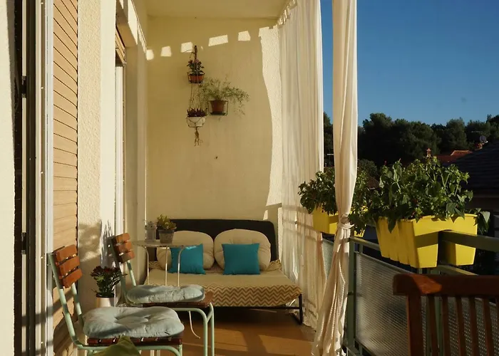 Spacious By The Sea 8+4 Апартаменты Пула